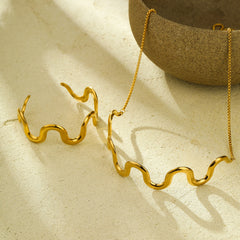 Collar de acero inoxidable 304 chapado en oro de 18 quilates con ondas de estilo retro simple (al por mayor)