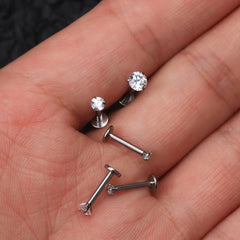 Pendientes de acero inoxidable con forma de circón de cuatro garras para la nariz y el labio perforados.