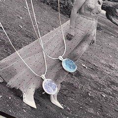 Collar con colgante ovalado de aguamarina natural, cadena de hueso de serpiente en plata de ley 925