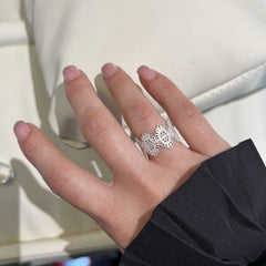 Anillo hueco de encaje suave de plata esterlina que combina con todo