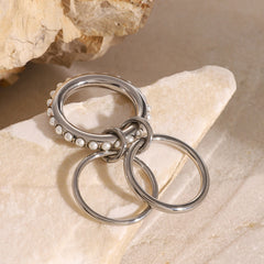 Anillo de acero inoxidable con dos perlas multicapa