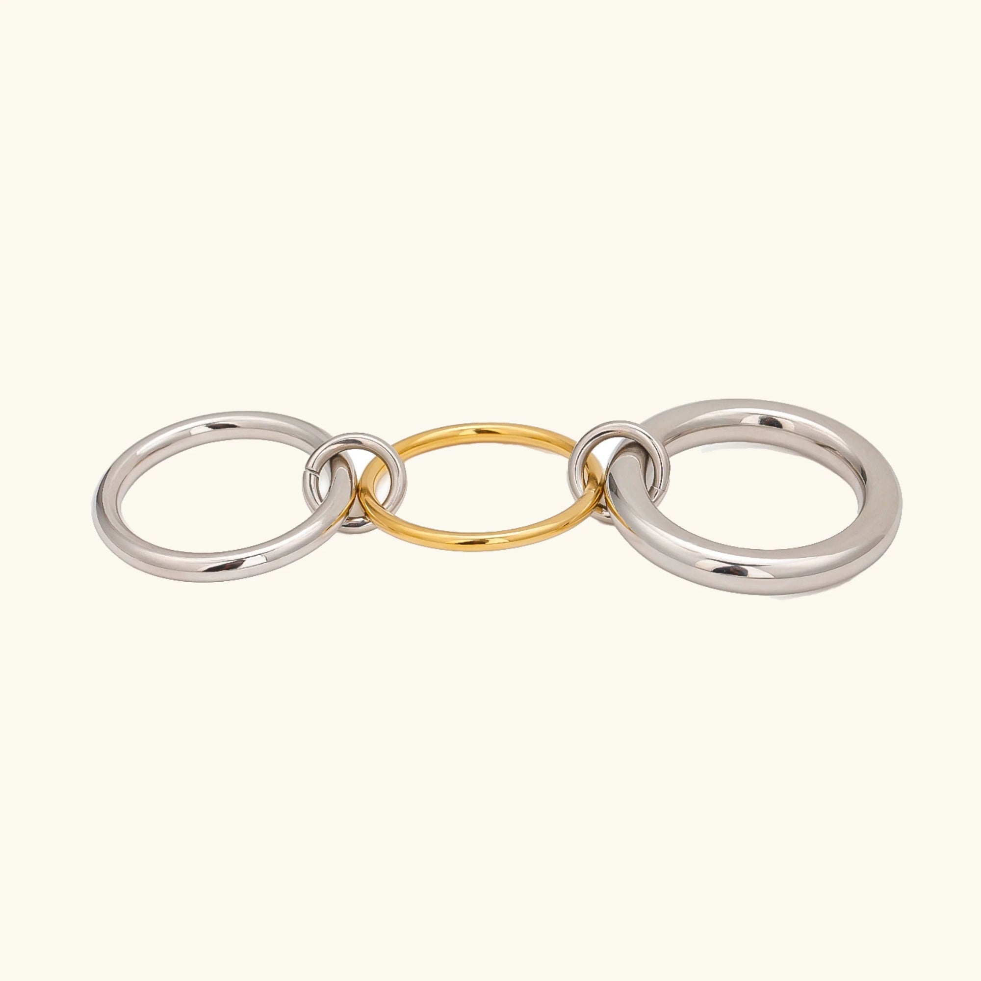 Anillo de acero inoxidable con dos perlas multicapa