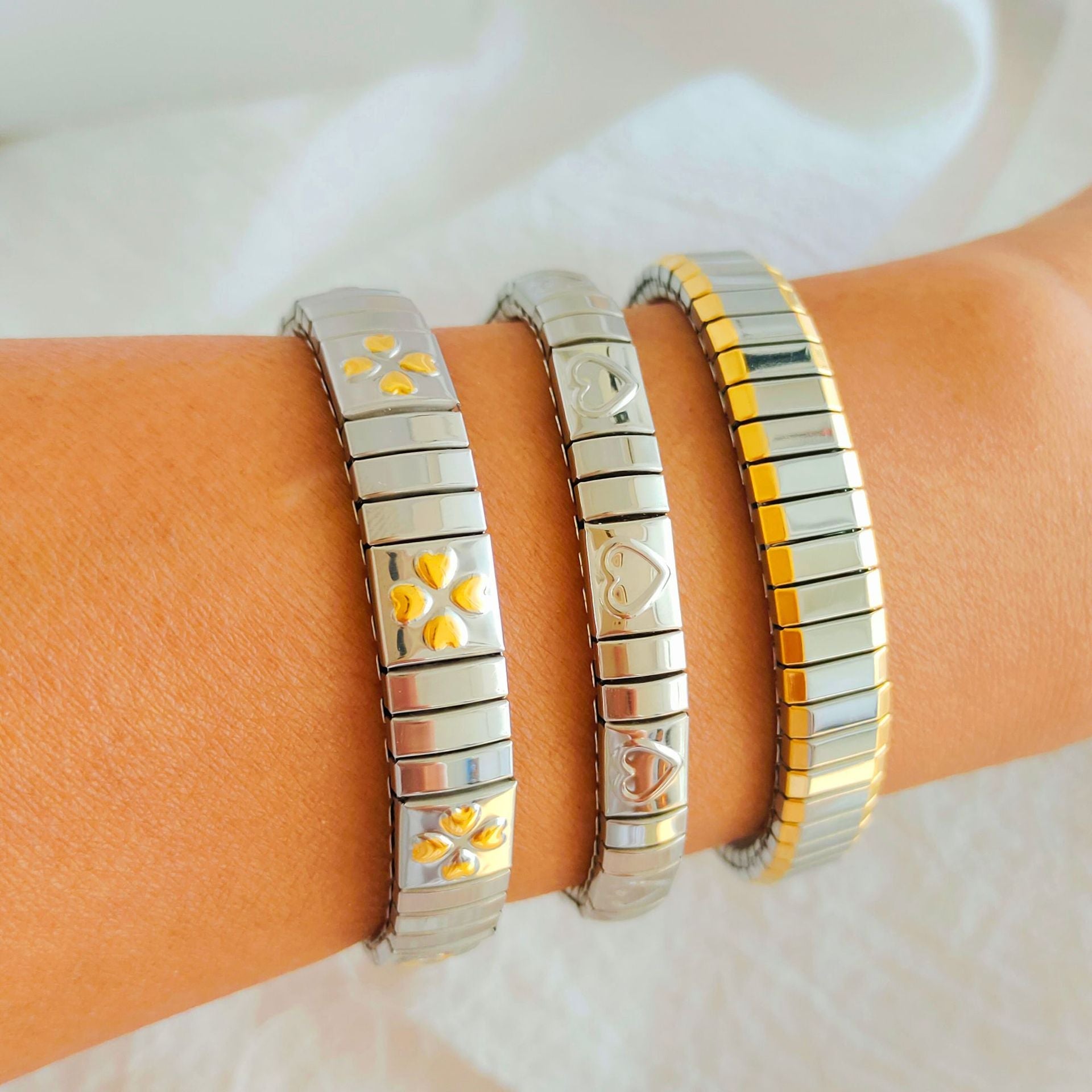 Pulseras de acero inoxidable 304 con nudo de lazo y forma de corazón geométrico de estilo simple, disponibles a granel