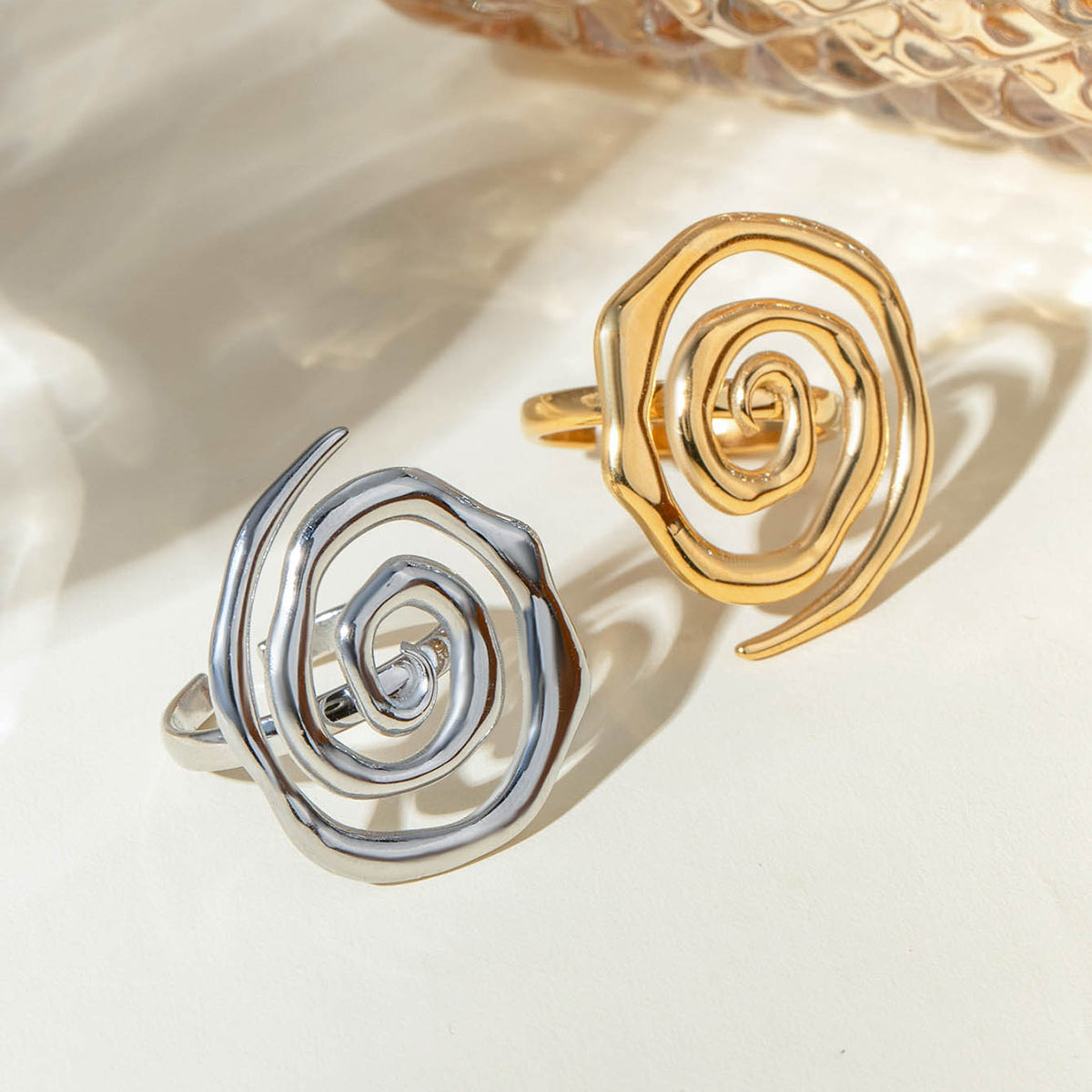Anillos abiertos chapados en oro de 18 quilates con rosca en espiral estilo IG, de acero inoxidable 304.