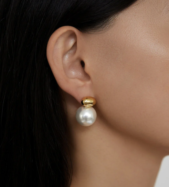 1 par de pendientes de estilo francés retro con incrustaciones geométricas, perlas artificiales de acero inoxidable 304 chapadas en oro de 18 quilates.