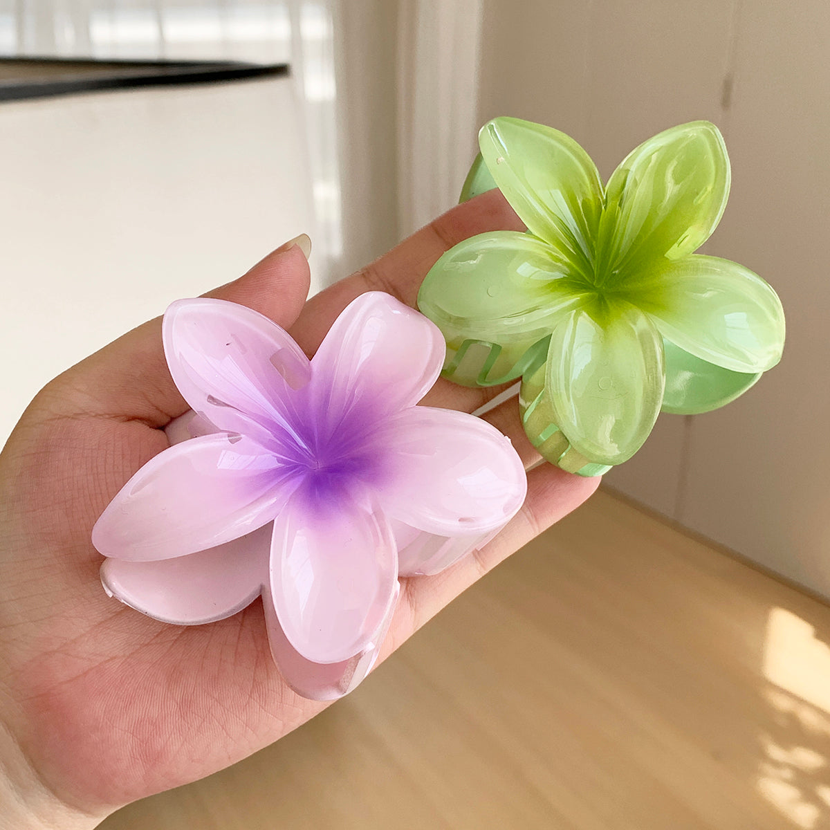 Pinzas para el pelo de plástico con diseño de flores dulces y bonitas para mujer