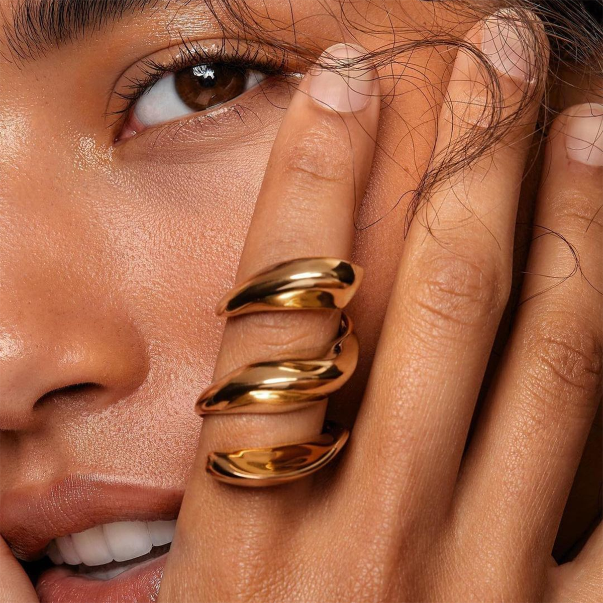 Anillos de acero inoxidable 316 chapados en oro de 18 quilates con líneas de color sólido estilo primaveral de IG.