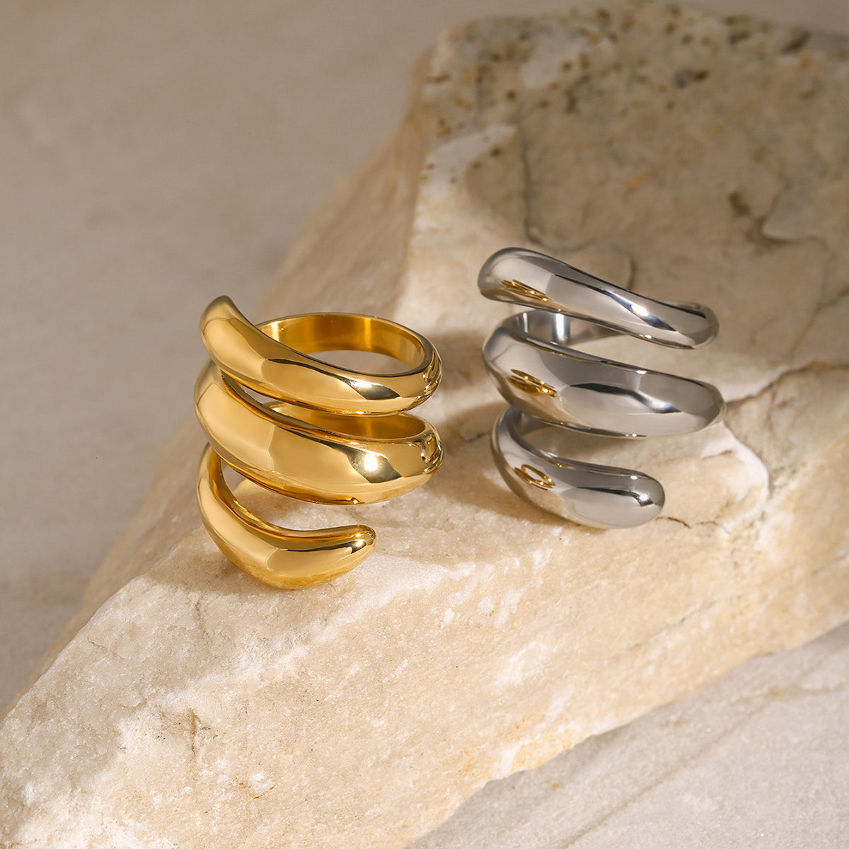 Anillos de acero inoxidable 316 chapados en oro de 18 quilates con líneas de color sólido estilo primaveral de IG.