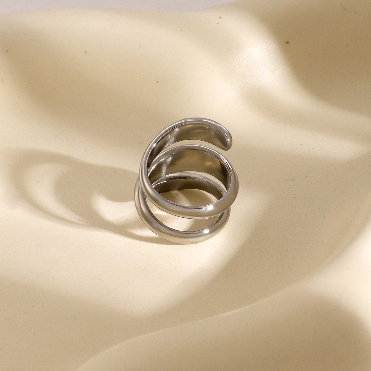 Anillos de acero inoxidable 316 chapados en oro de 18 quilates con líneas de color sólido estilo primaveral de IG.