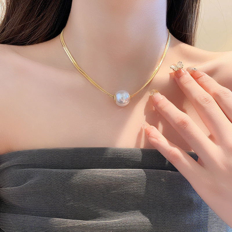 Collar con colgante de perlas artificiales de acero inoxidable 304, elegante y sencillo, chapado en oro, con incrustaciones.
