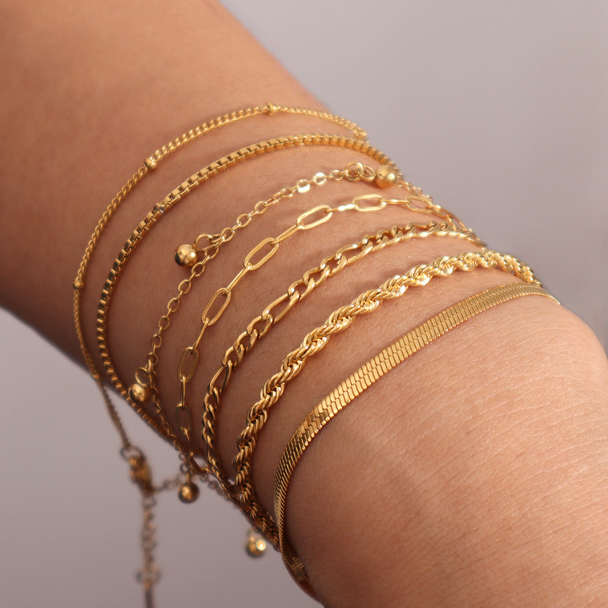 Pulseras geométricas de acero inoxidable 316L chapadas en oro de 18 quilates (disponibles al por mayor) 