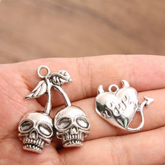 1 pieza de aleación con forma de corazón, colgante de calavera, accesorios de joyería