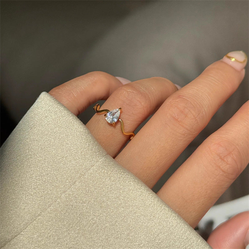 Anillos geométricos de titanio y acero con incrustaciones de circonitas para dama, venta al por mayor