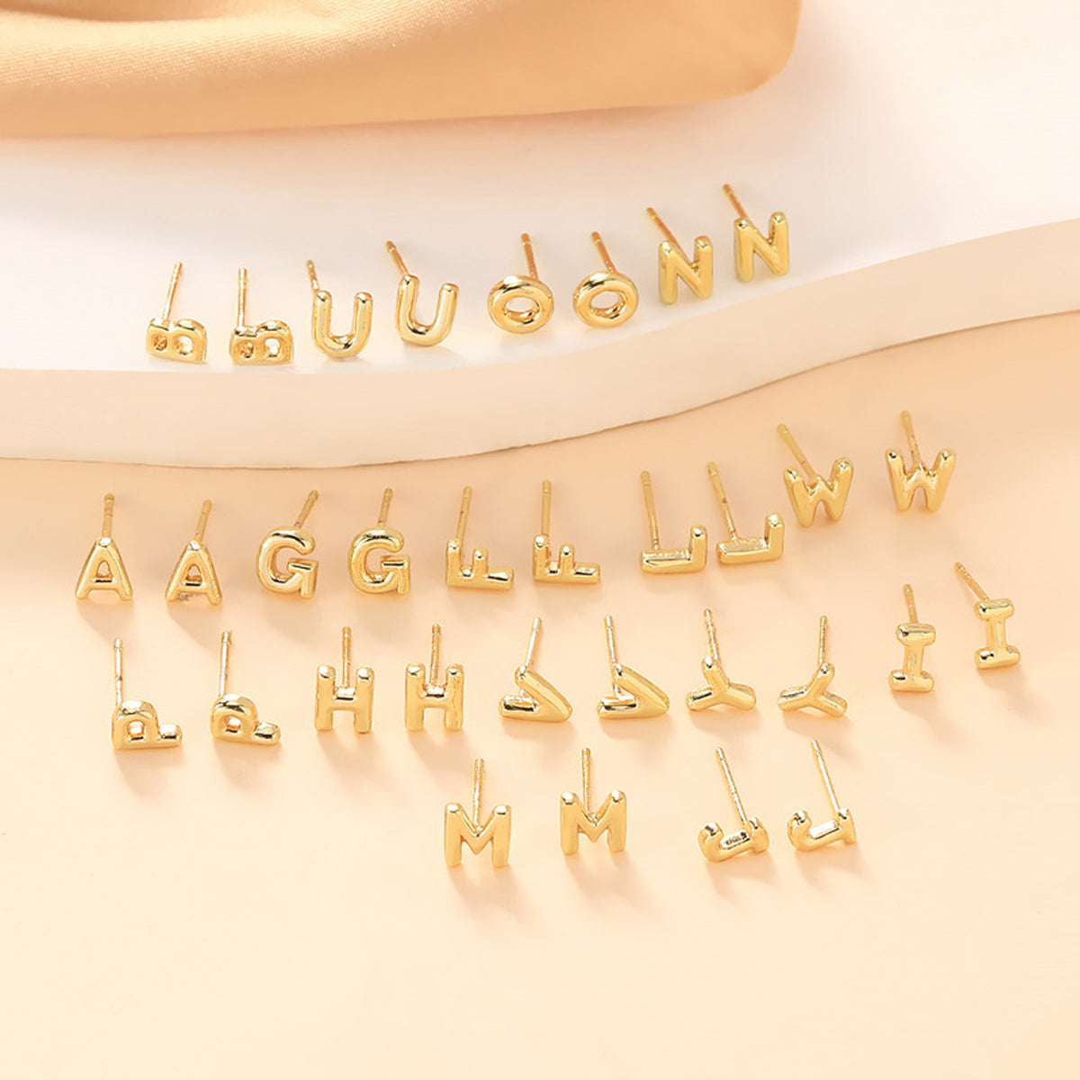 1 par de pendientes de acero inoxidable 304 con letras de estilo clásico vintage y sencillo