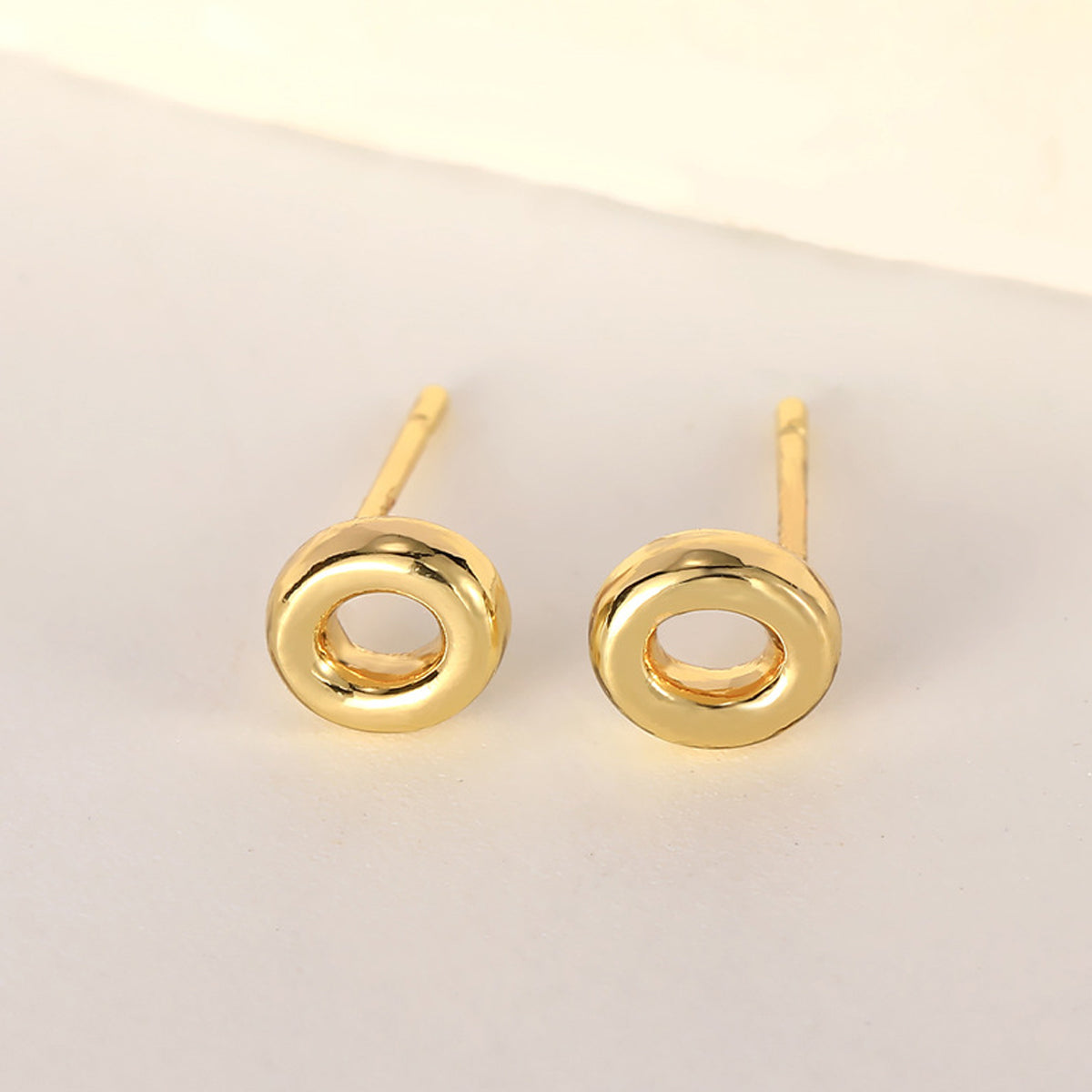 1 par de pendientes de acero inoxidable 304 con letras de estilo clásico vintage y sencillo