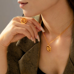 Joyería al por mayor, estilo simple, estilo clásico, espiral, acero inoxidable 304, chapado en oro de 18 quilates, anillos y collar.