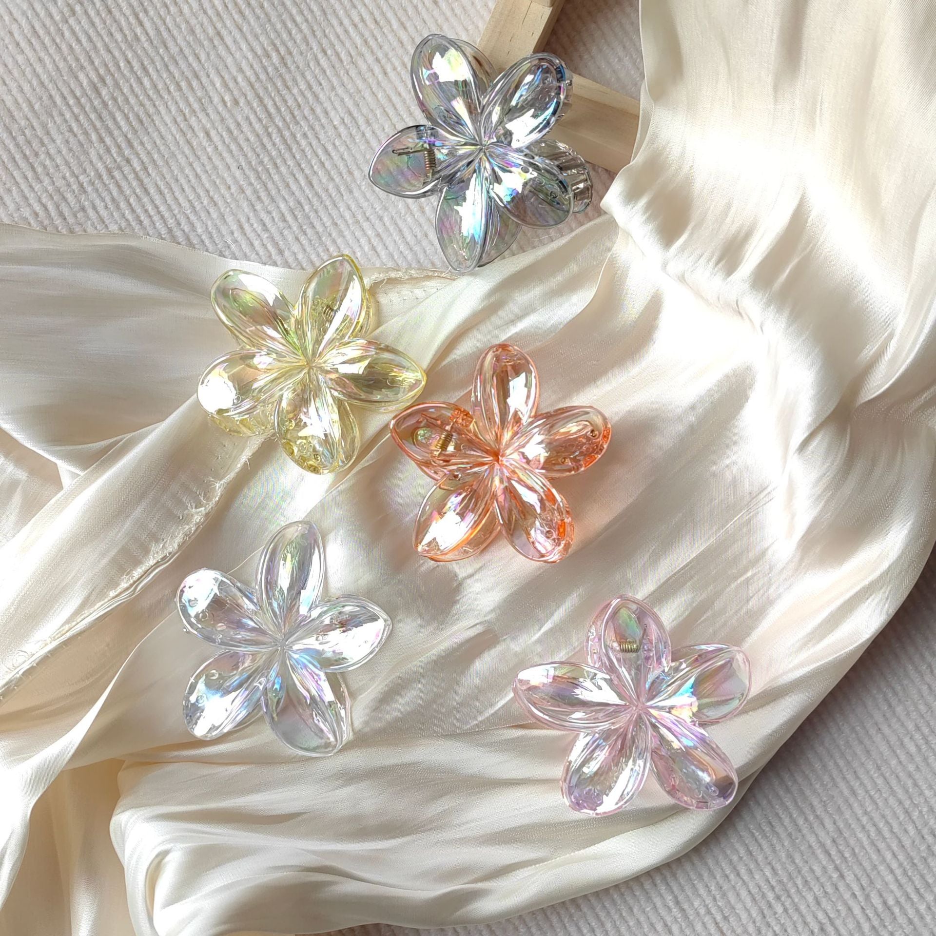Egg Flower Hairpin Transparent AB Color Grab Hair Shark Clip Gradient Hair Grab Advanced Hair Accessories