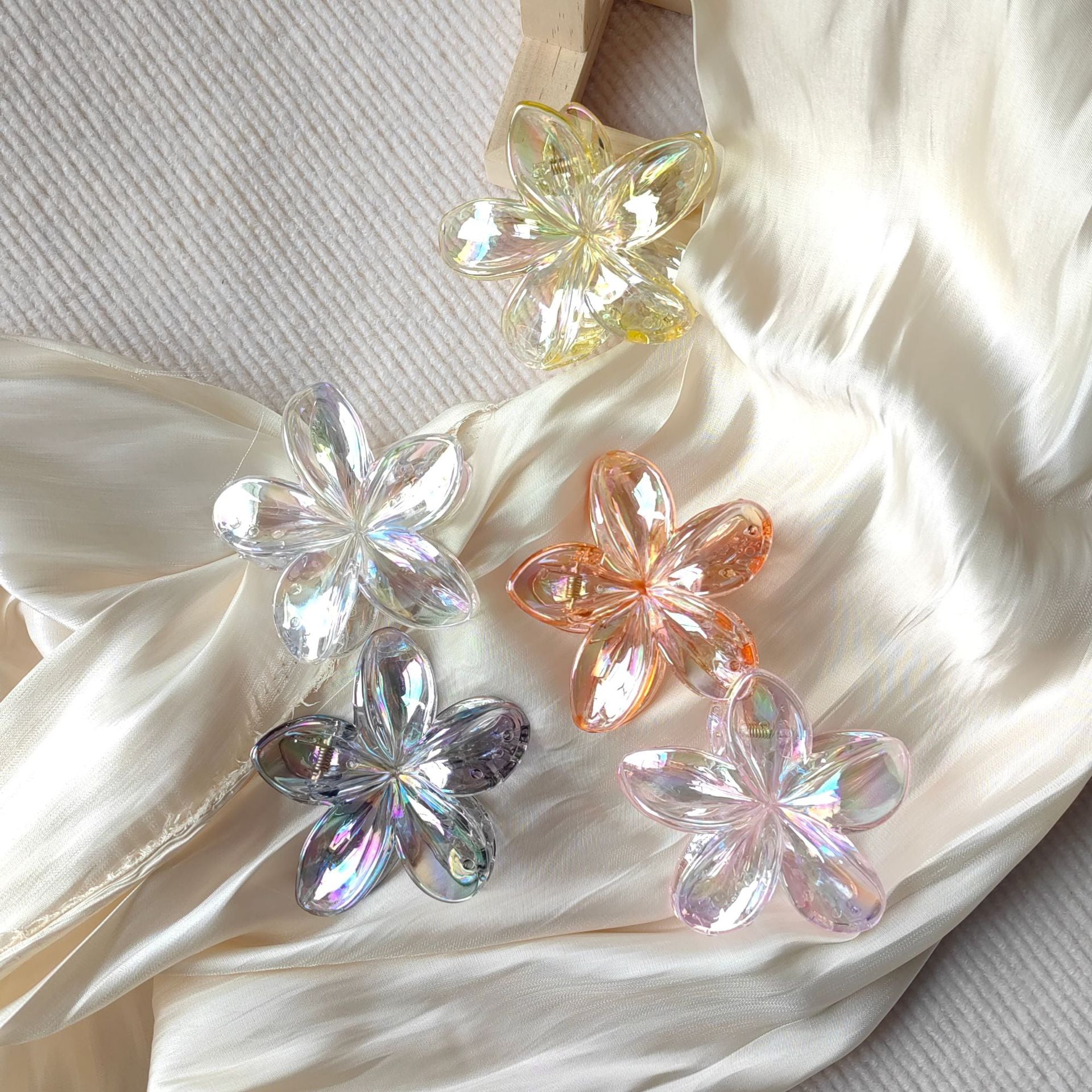 Egg Flower Hairpin Transparent AB Color Grab Hair Shark Clip Gradient Hair Grab Advanced Hair Accessories