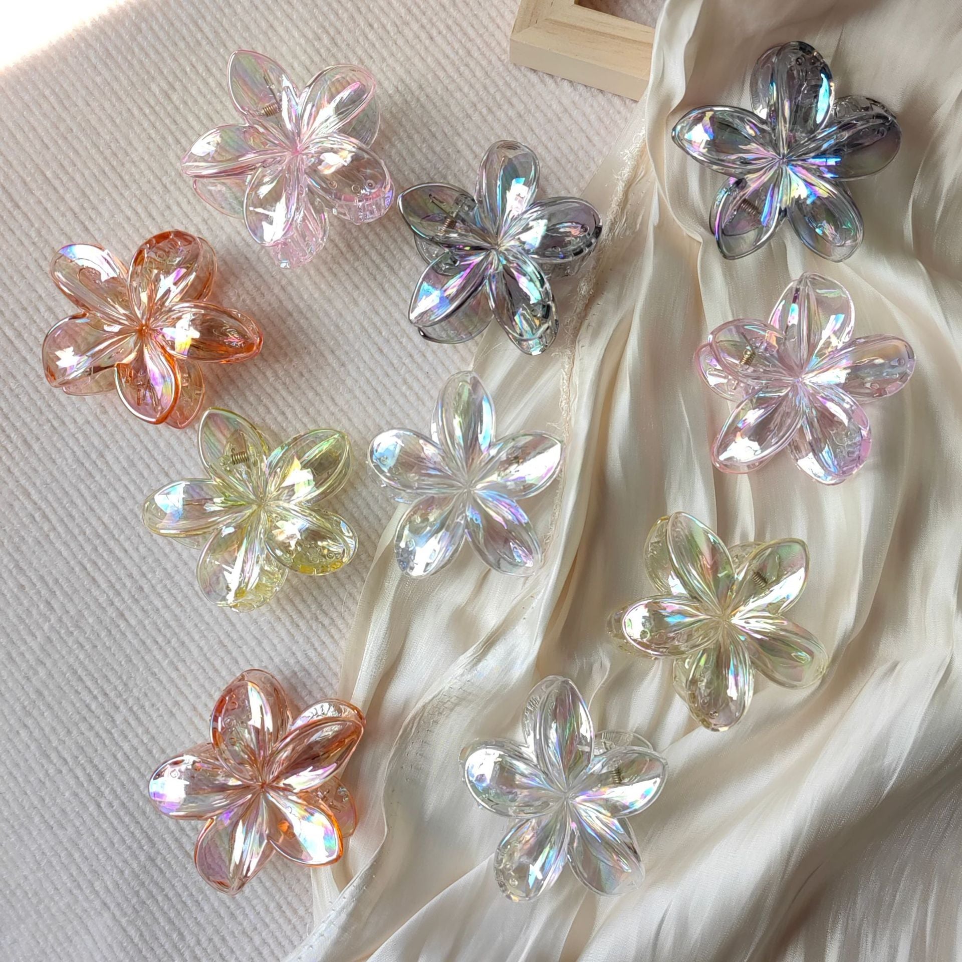 Egg Flower Hairpin Transparent AB Color Grab Hair Shark Clip Gradient Hair Grab Advanced Hair Accessories
