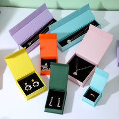 1 caja de joyería de papel de estilo sencillo, informal, de uso diario, de color sólido.