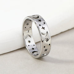 Anillos elegantes de acero y titanio con forma de estrella y luna (2 unidades)