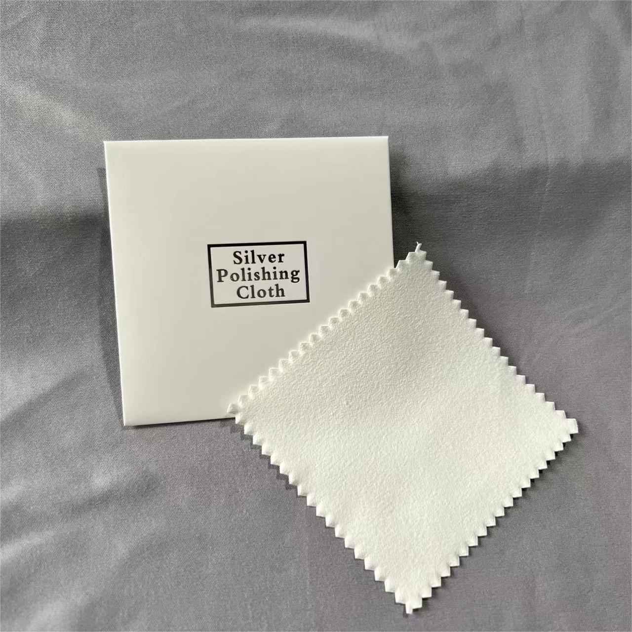 Paño de limpieza plateado cuadrado blanco de 8 x 8 cm con logotipo de terciopelo de doble cara y color de tela opcional