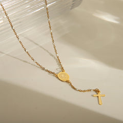 Joyería al por mayor: elegante collar de acero inoxidable 203L con esmalte chapado en oro de 18 quilates y retrato étnico.