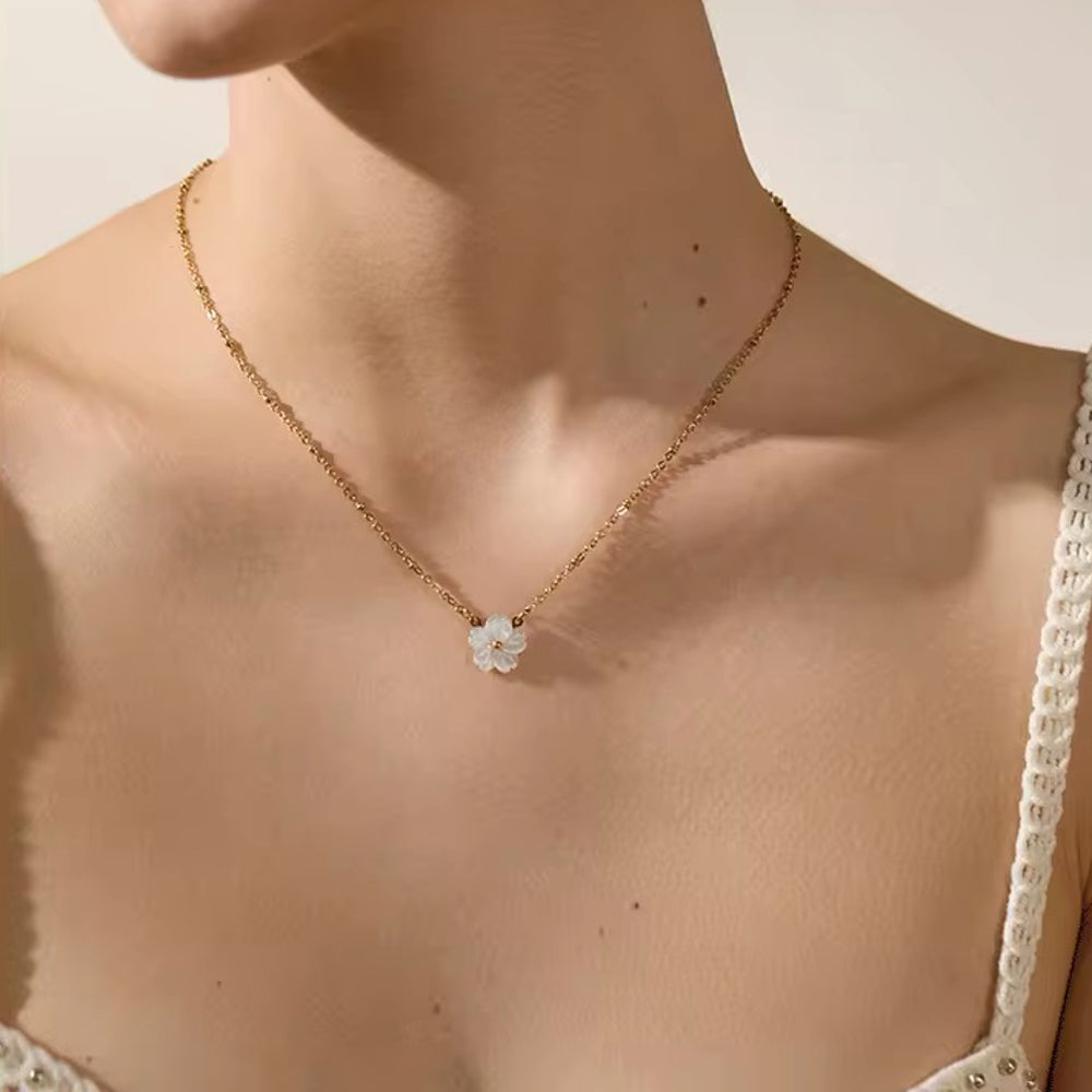 Joyería al por mayor, estilo IG, elegante flor dulce, acero inoxidable 304, concha, chapado en oro de 18 quilates, anillos, pendientes y collar.