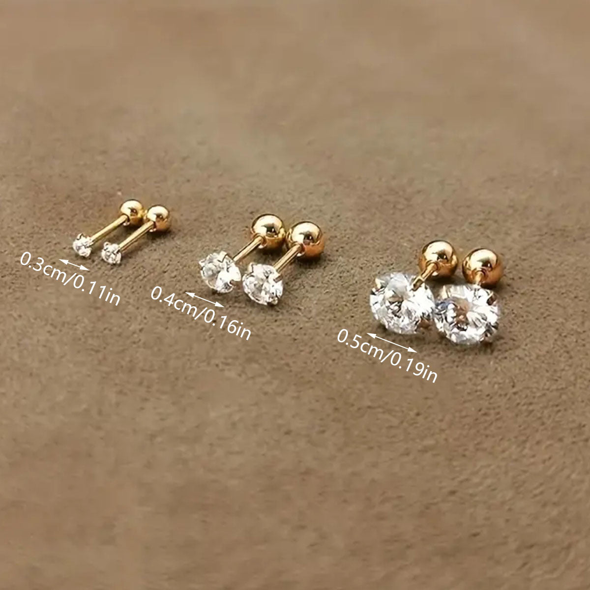 1 par de pendientes de acero inoxidable 304 con incrustaciones redondas de estilo simple y circonita chapada en oro de 18 quilates.