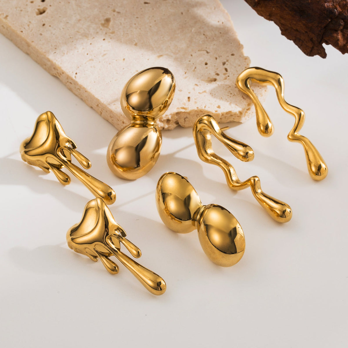 1 par de pendientes estilo IG, estilo francés, estilo simple, irregulares, forma de corazón, color sólido, chapados en aceite a presión, de acero inoxidable 304, chapados en oro de 18 quilates. 