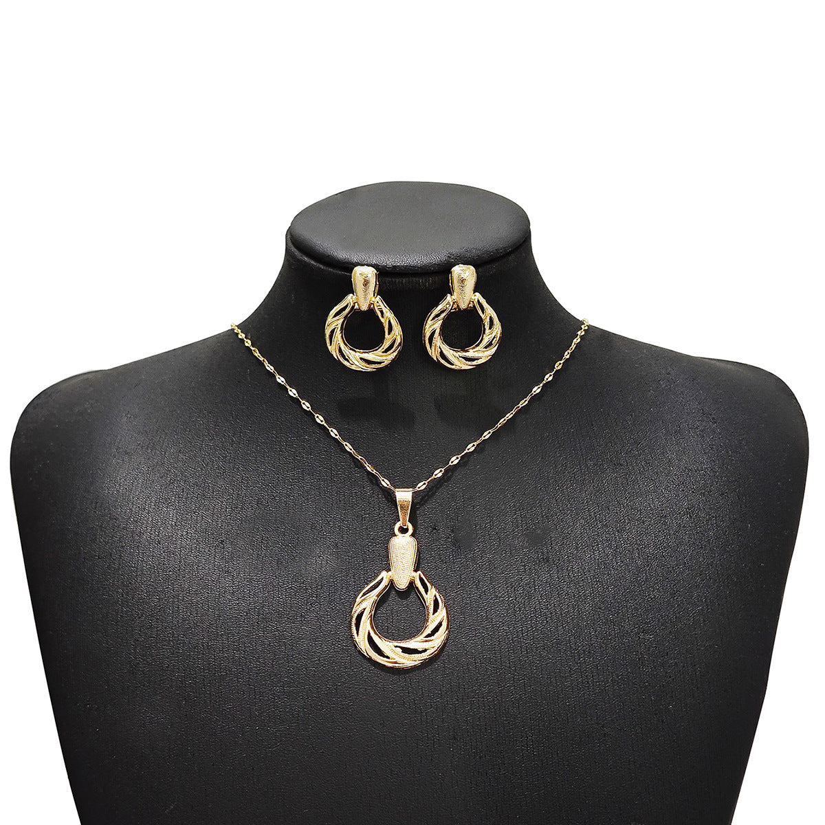 Conjunto de joyería elegante con diseño geométrico clásico de acero inoxidable 304 chapado en oro al por mayor