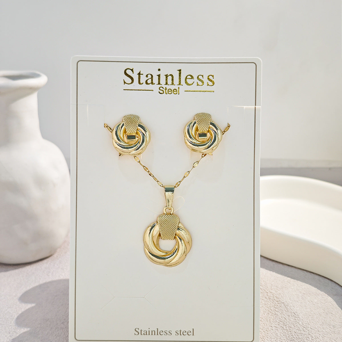 Conjunto de joyería elegante con diseño geométrico clásico de acero inoxidable 304 chapado en oro al por mayor