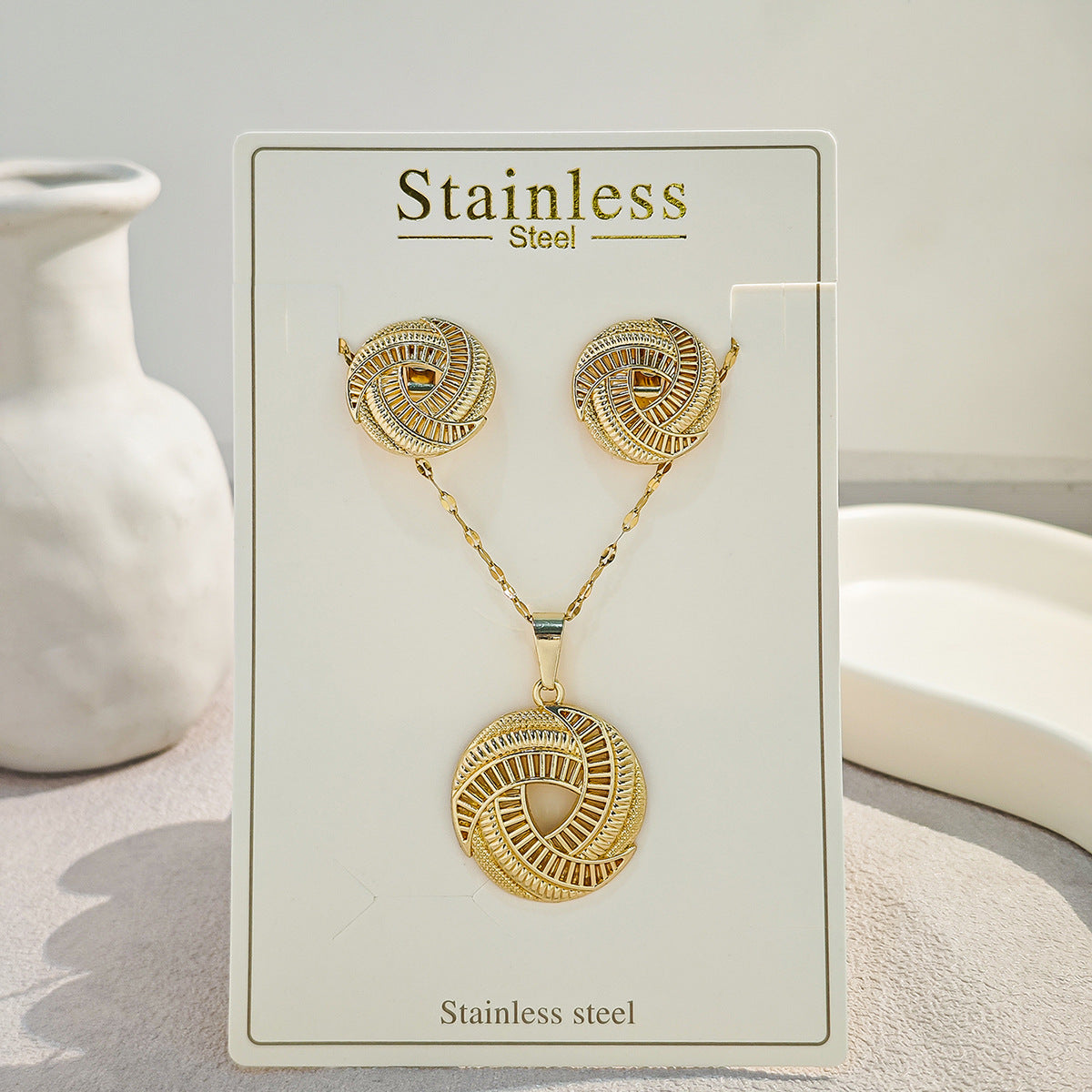 Conjunto de joyería elegante con diseño geométrico clásico de acero inoxidable 304 chapado en oro al por mayor