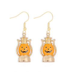 1 par de pendientes colgantes de aleación de zinc con diseño divertido y genial de calabaza, telaraña, fantasma y esmalte.
