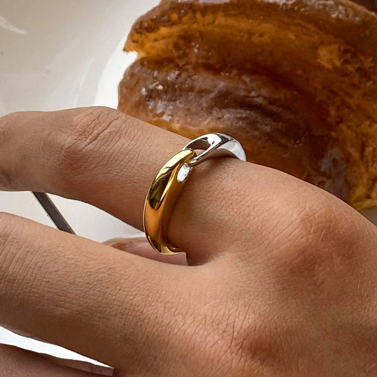 Anillos abiertos chapados en acero inoxidable 304 con diseño geométrico clásico, estilo glamuroso y sencillo.