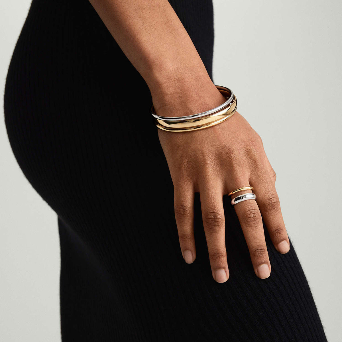 Anillos abiertos chapados en acero inoxidable 304 con diseño geométrico clásico, estilo glamuroso y sencillo.