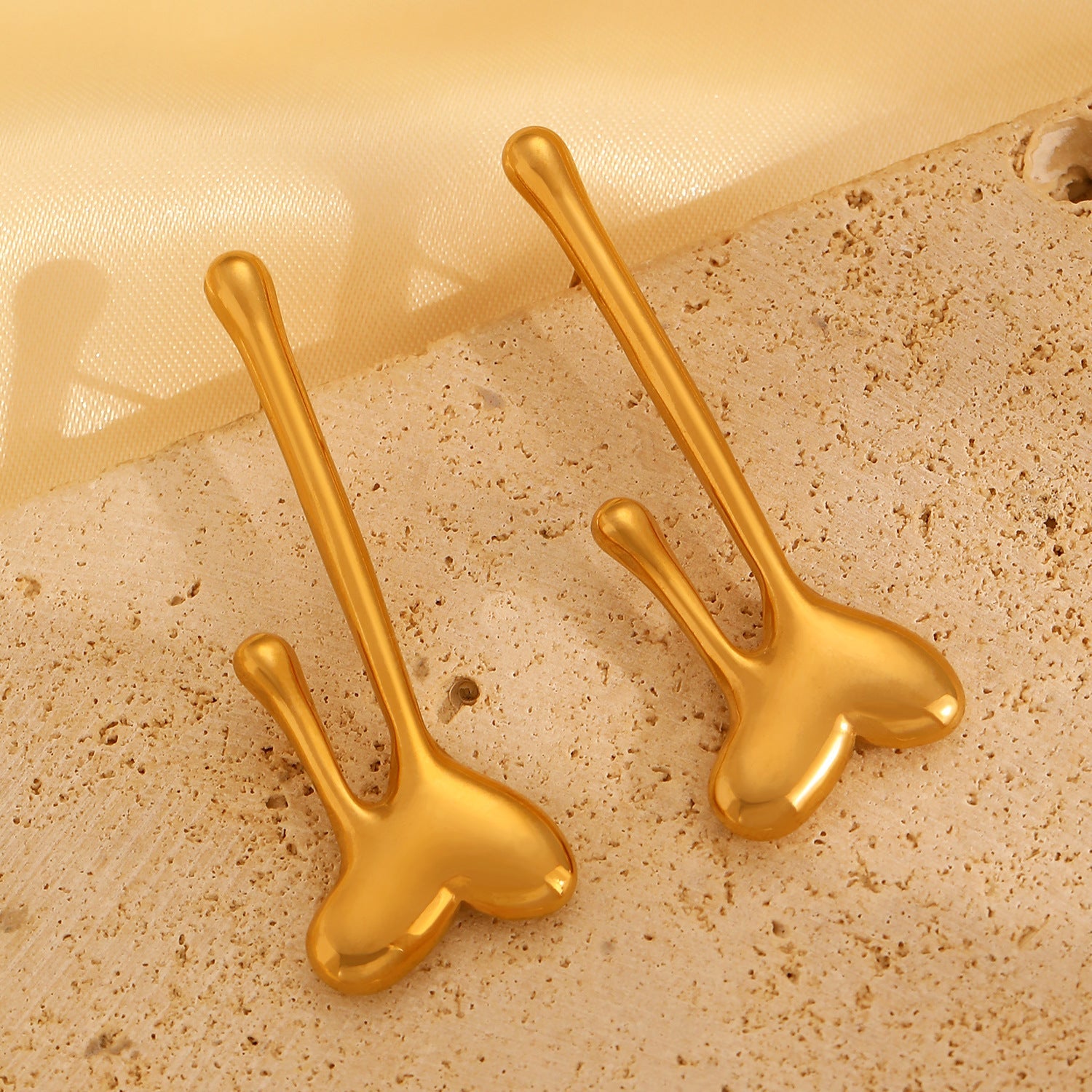 1 par de pendientes geométricos de estilo retro simple de acero inoxidable 304 chapados en oro de 18 quilates. 