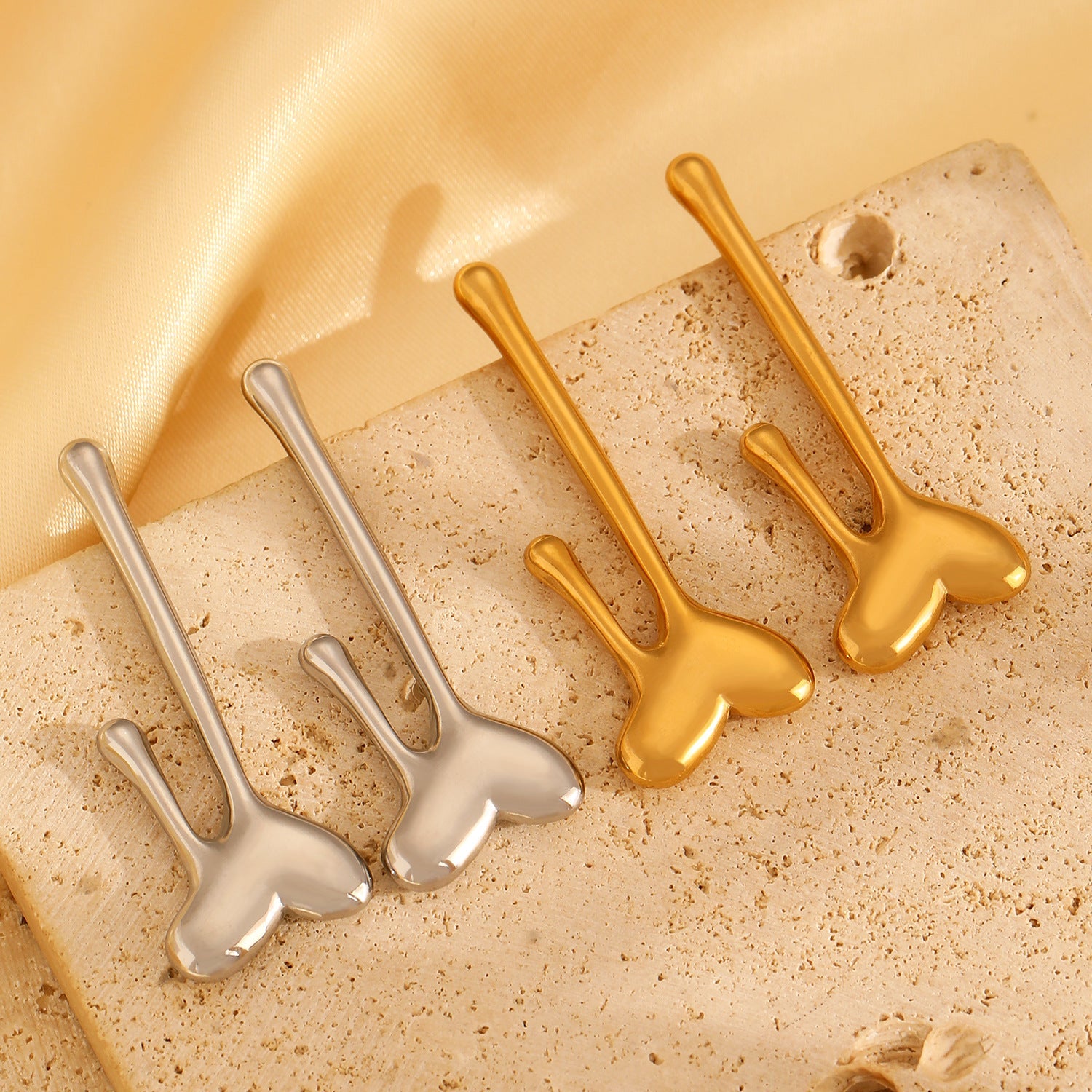 1 par de pendientes geométricos de estilo retro simple de acero inoxidable 304 chapados en oro de 18 quilates. 