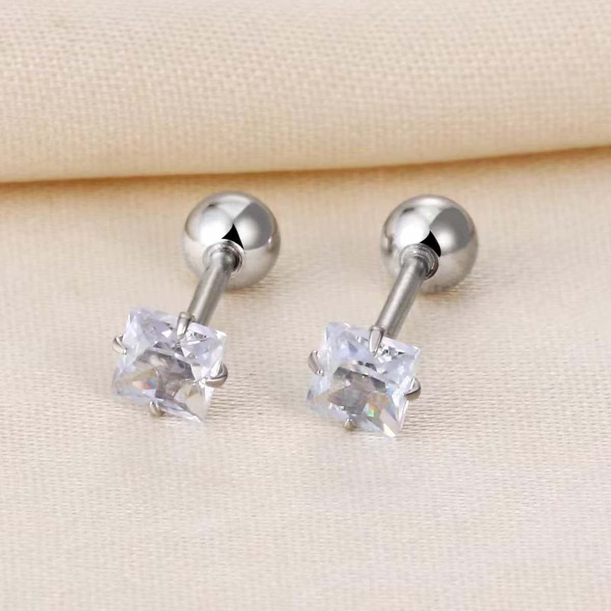 1 par de aretes de acero inoxidable 304 con incrustaciones cuadradas de estilo simple y circonitas chapadas en oro de 18 quilates. 