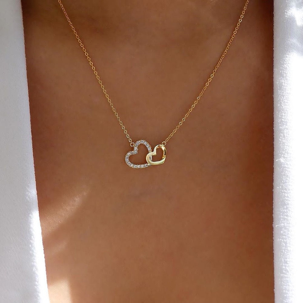 Collar de corazón de melocotón retro de celebridad de Internet, diseño de moda en forma de corazón para mujer, cadena de clavícula, joyería de amor simple, joyería para niñas