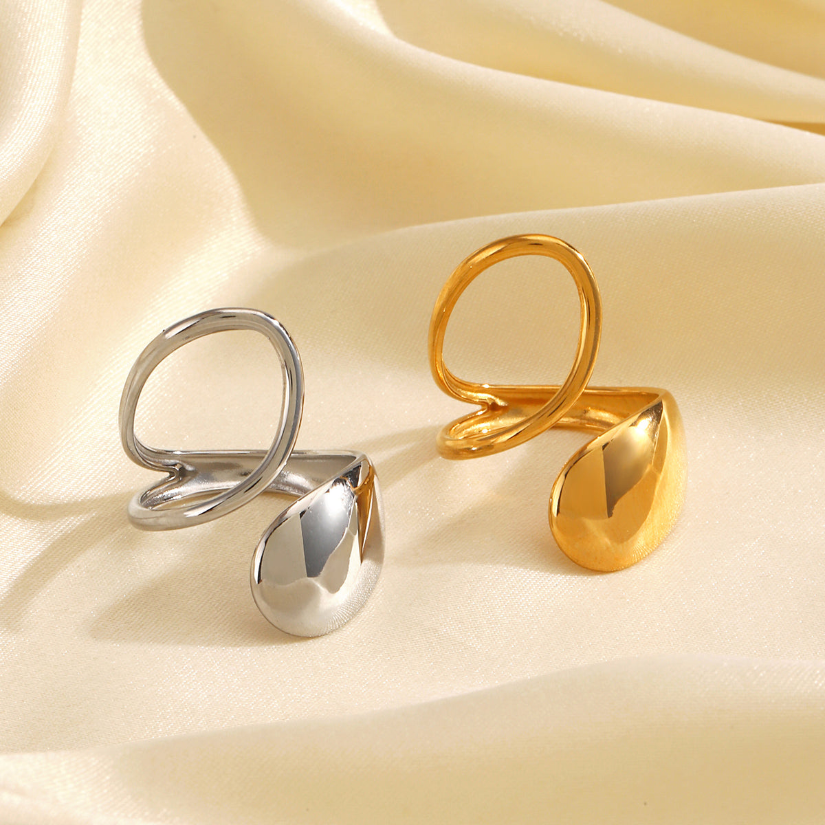 Anillos de acero inoxidable 304 chapados en oro de 18 quilates con diseño ovalado estilo IG.