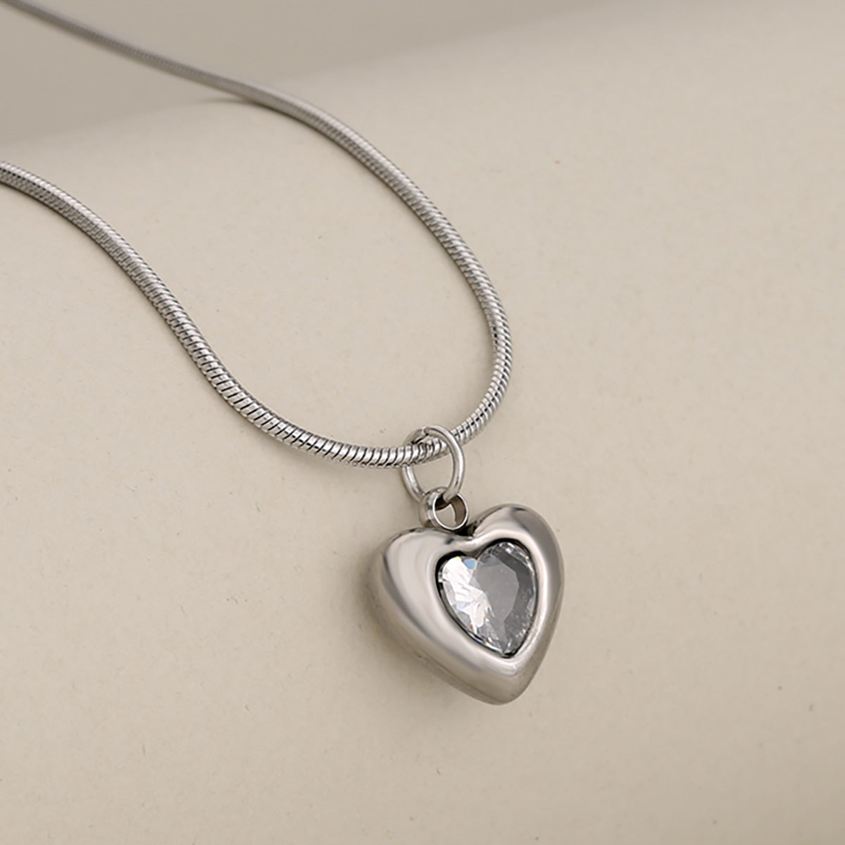 Joyería al por mayor, collares de acero inoxidable 304 con incrustaciones de circonitas, estilo clásico, forma de corazón, princesa 