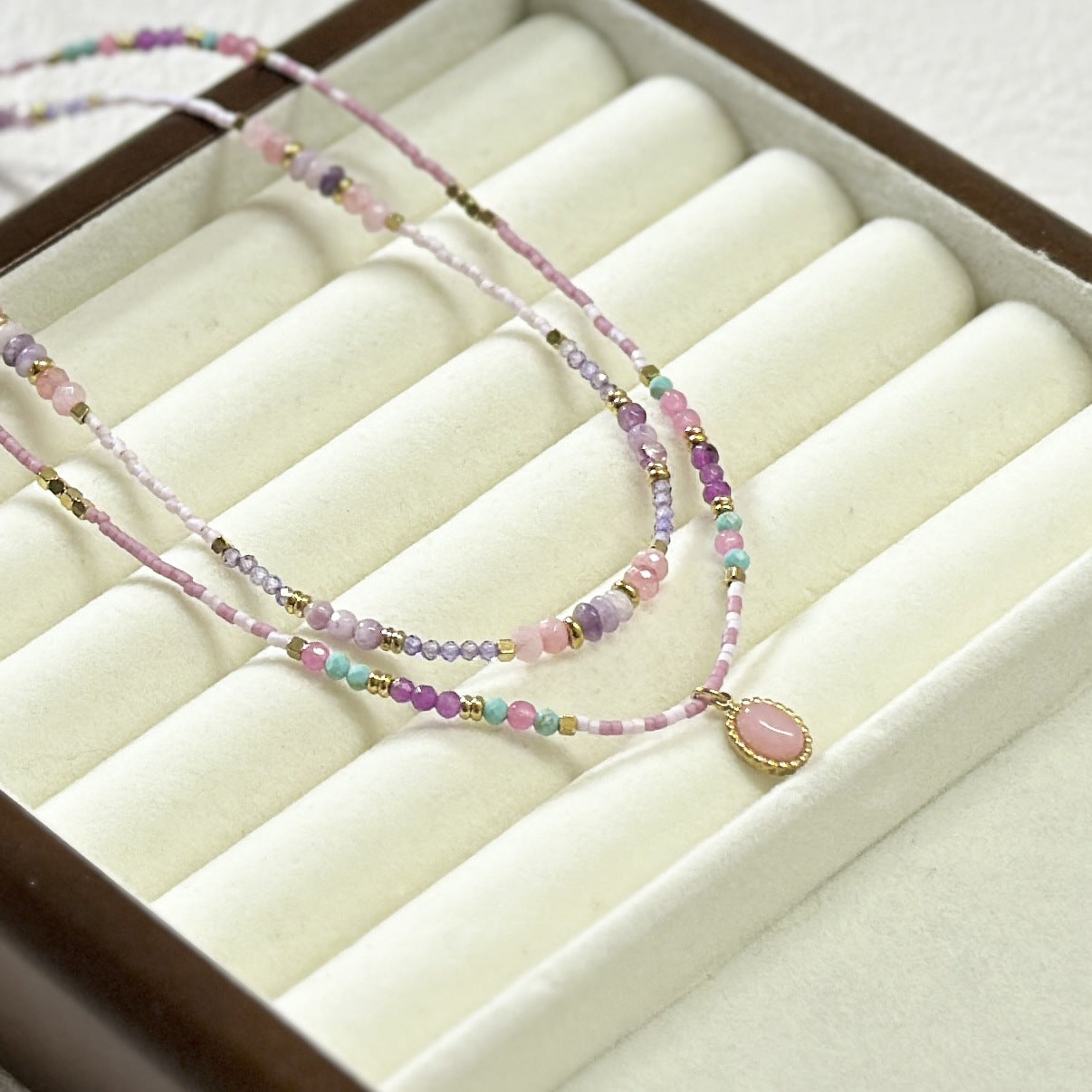 Collar de acero de titanio con cuentas de piedra natural de color morado mixto, cadena de clavícula apilada para mujer 
