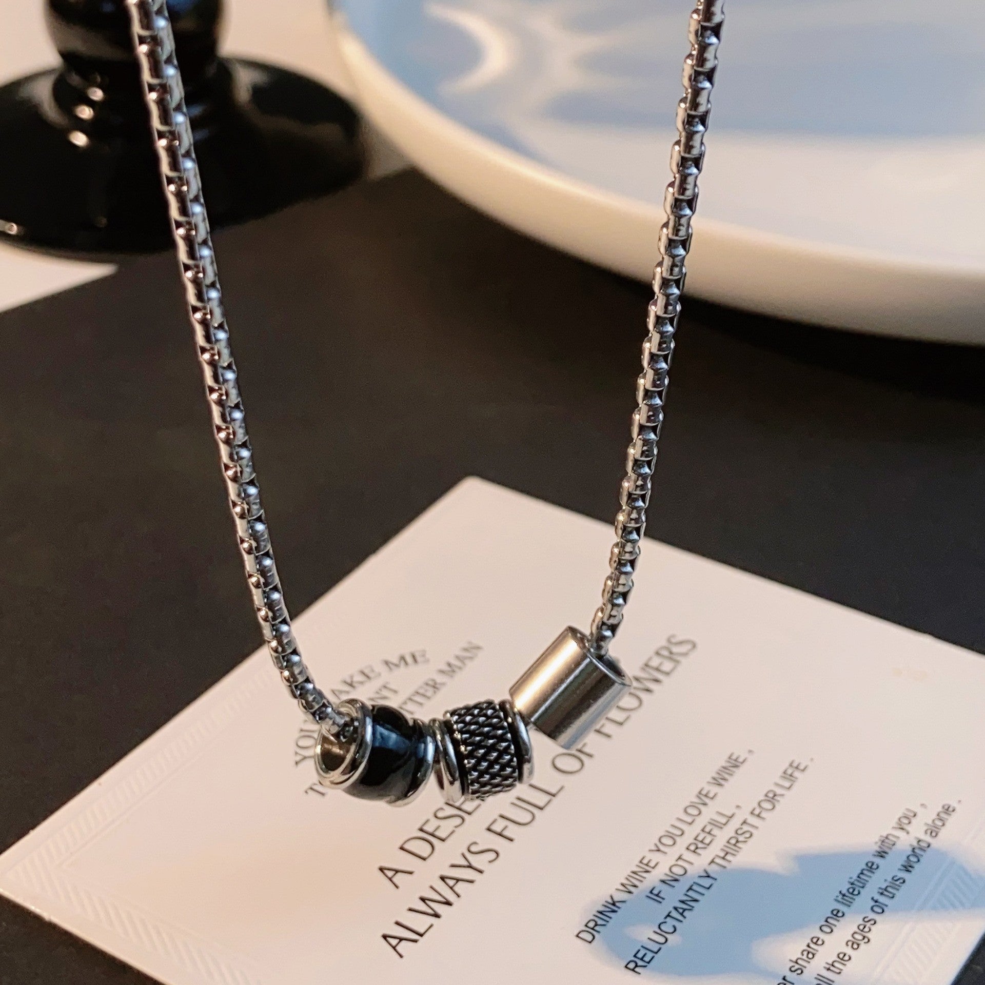 Collar de cadena cubana para hombre con circonitas cruzadas de acero y titanio 