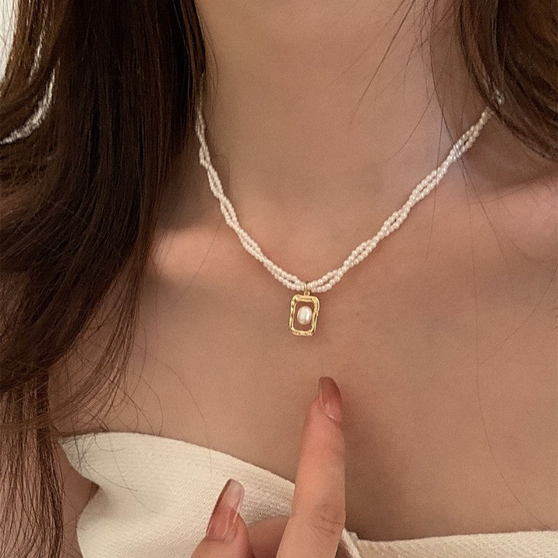 Cadena de clavícula de perla natural con doble cuello cuadrado 