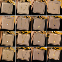 Wholesale Jewelry Elegant Streetwear Round Moon Heart Shape Titanium Steel Plating Pendant Necklace