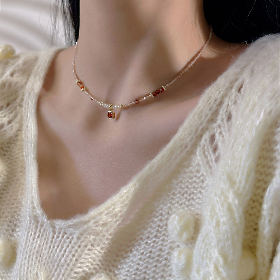 Collar de cuentas de piedra natural con perla de agua dulce y cadena para clavícula 