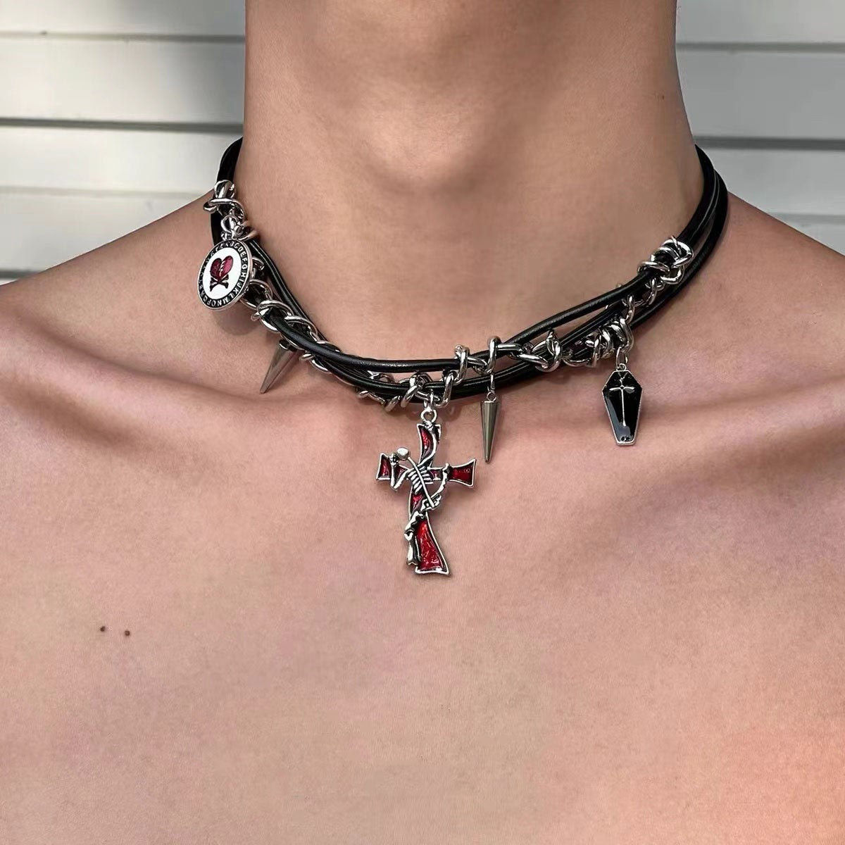 Collar de cadena cubana para hombre con circonitas cruzadas de acero y titanio 