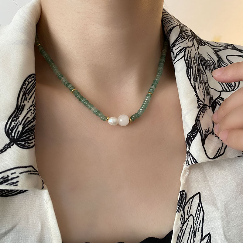Collar de perlas de agua dulce de piedra natural verde para mujer, cadena de clavícula con cuentas hecha a mano 