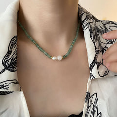 Collar de perlas de agua dulce de piedra natural verde para mujer, cadena de clavícula con cuentas hecha a mano 